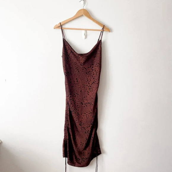 Aritzia Wilfred Only Ruched Slip Satin Dress Leopard Animal Print Size Medium - Picture 4 of 7